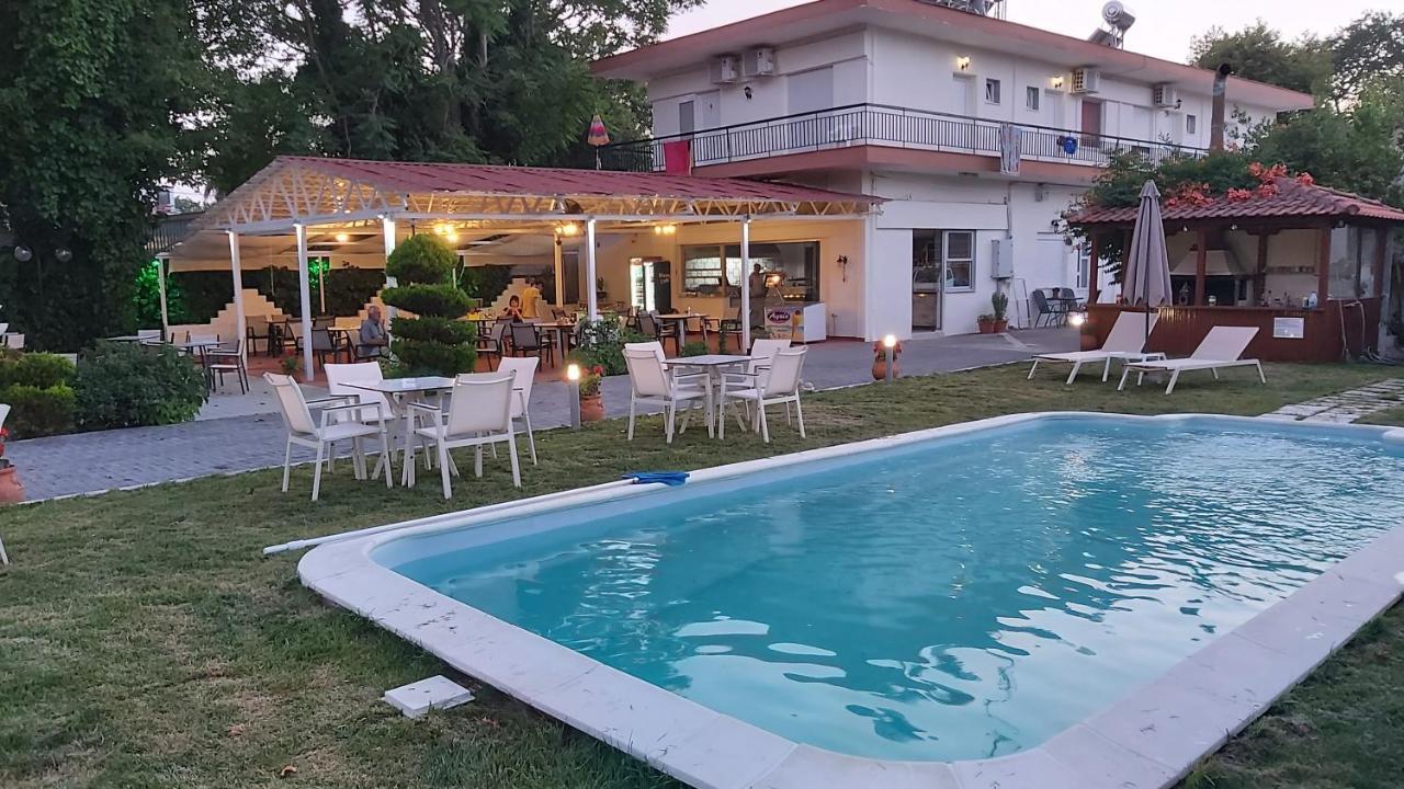 Stelios House Apartment อัสโปรวาลตา ภายนอก รูปภาพ