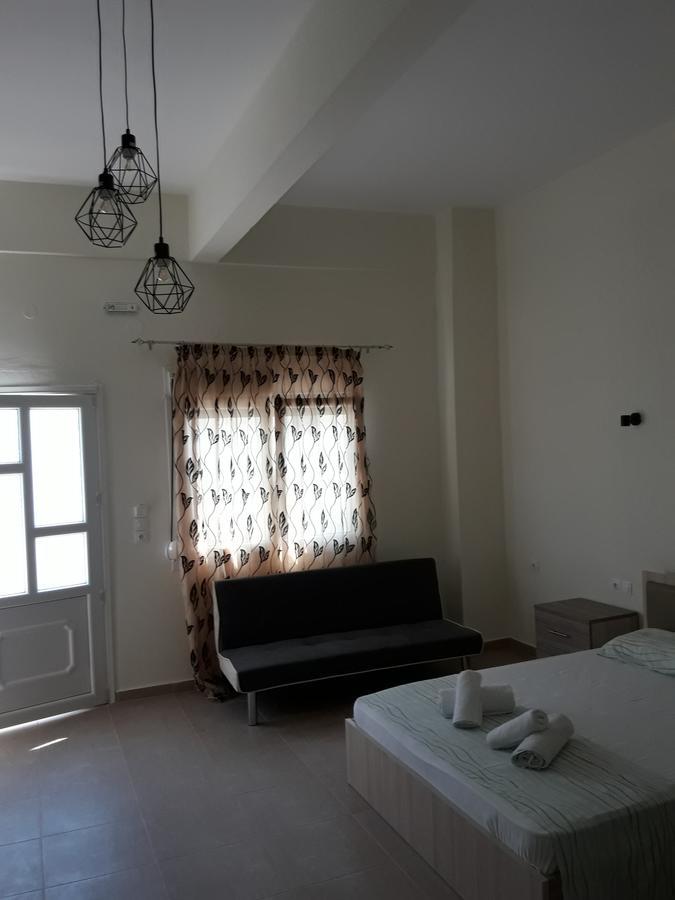 Stelios House Apartment อัสโปรวาลตา ภายนอก รูปภาพ